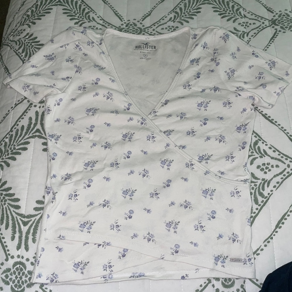 Floral Criss Cross Short Sleeve